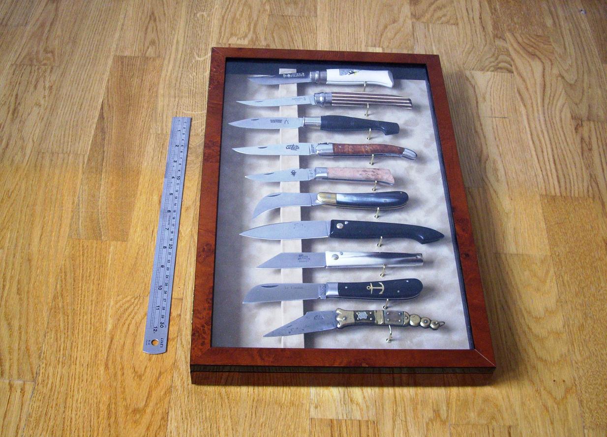 Держатель для коллекции ножей